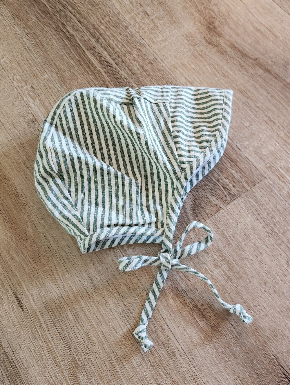 Briar Baby Green & White Striped Brimmed Bonnet Size 2 - 4 Years